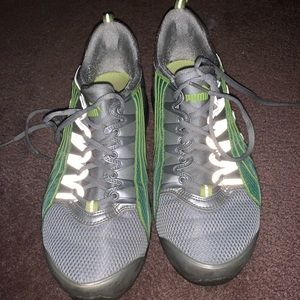 Puma US Women’s size 9 sneakers